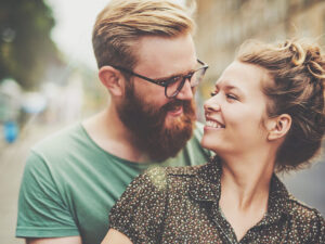 Aleris-Fertility_couple-happy-love_1021x684px-aspect-ratio-4-3